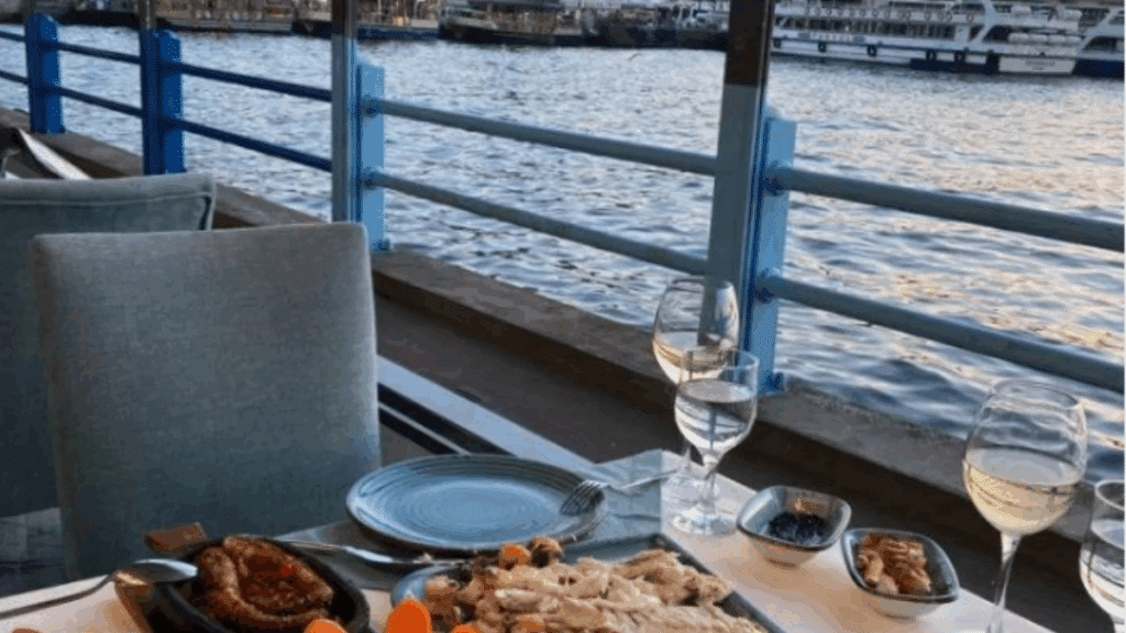 Galata Köprüsü Çevresinde Restoran
