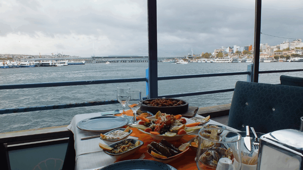 Boğaz Manzaralı Kahvaltı Avrupa Yakası