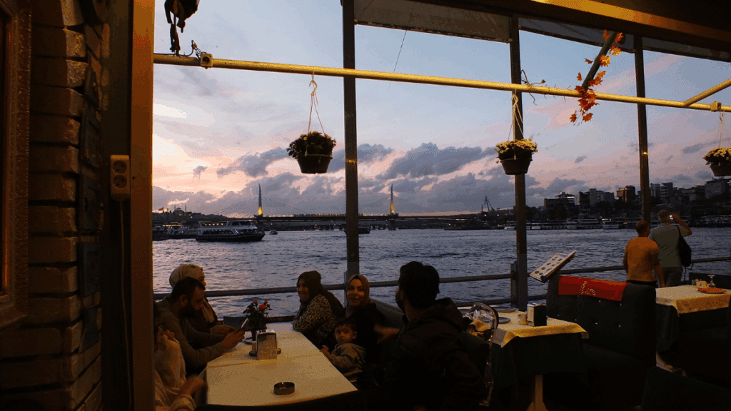 Galata Manzaralı Mekanlar