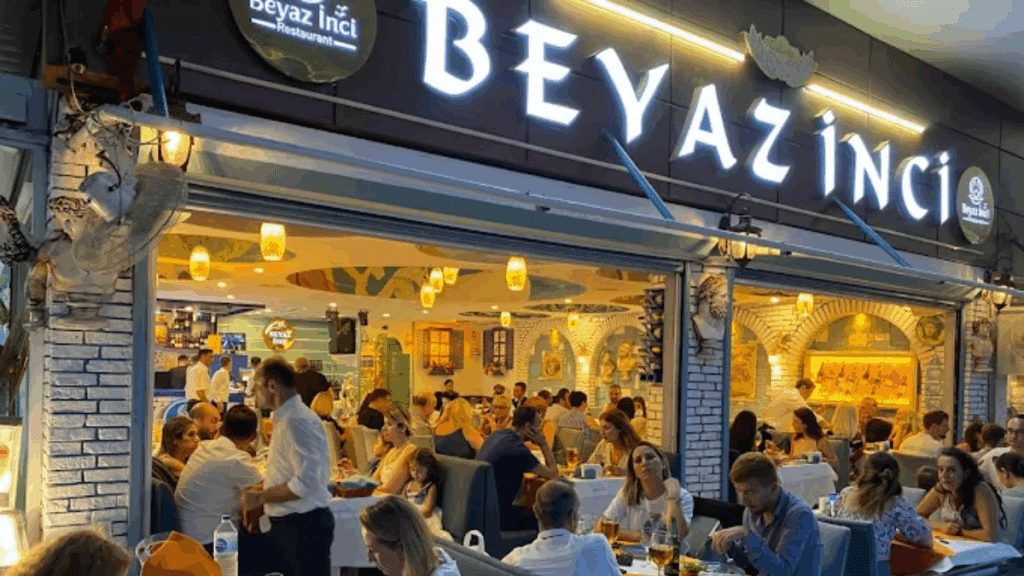 Deniz Kenarı Kahvaltı