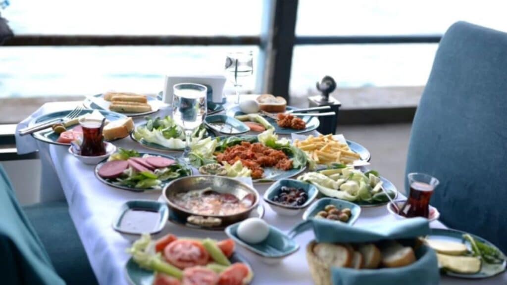 Deniz Kenarı Kahvaltı Avrupa Yakası