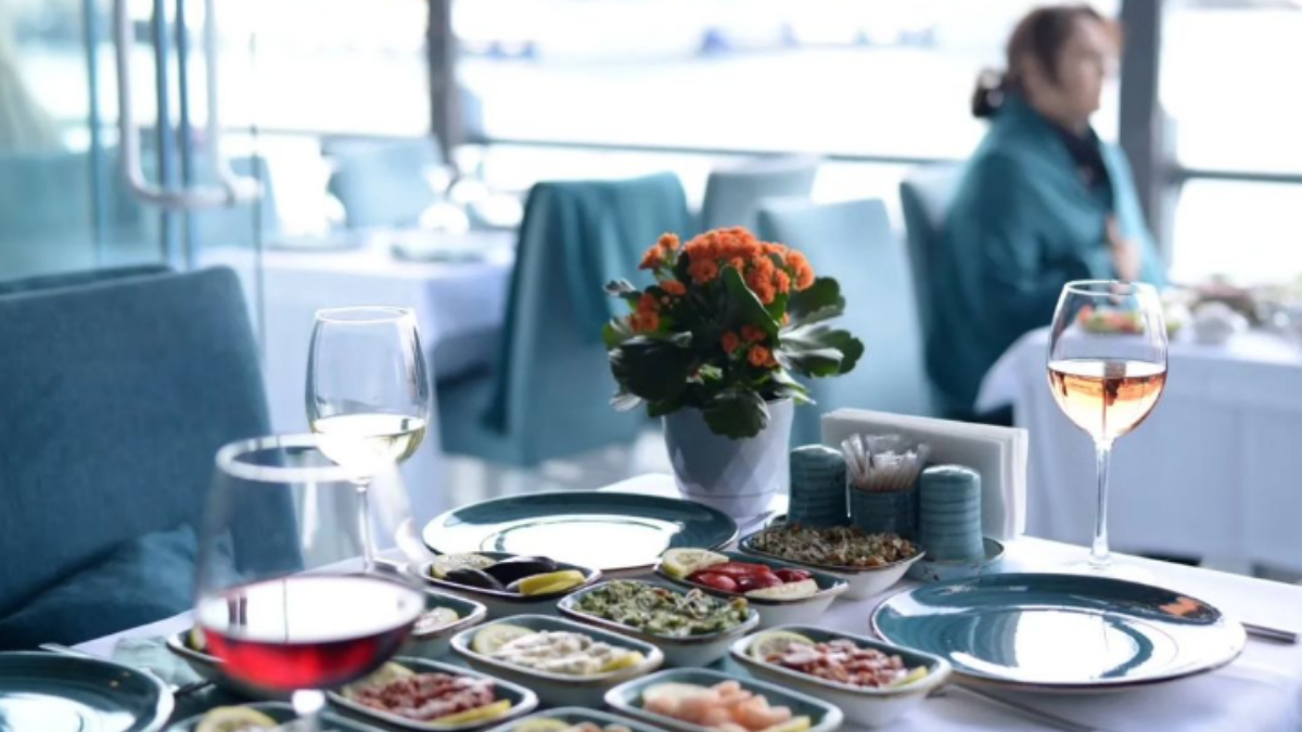 Deniz Manzaralı Rakı Mekanları